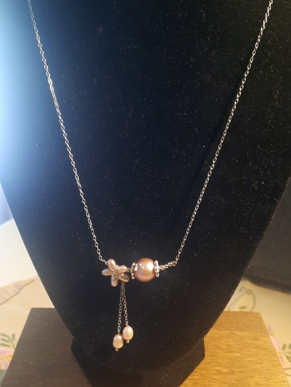 Elegant Pearl Flower Pendant Necklace - Pink Pearl